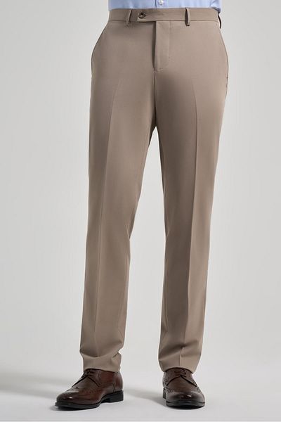 İmza Κλασικό παντελόνι Comfort Fit με εύκαμπτες πλαϊνές τσέπες Dark Mink 1003250159