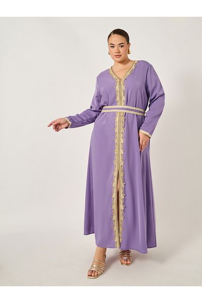 Styli Plus Size Regular Fit V Neck Kaftan with Lace Detail