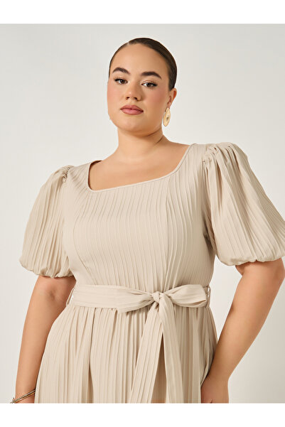 Styli Plus Size Cut-Out Pattern Tiered Maxi Dress with Tie Belt
