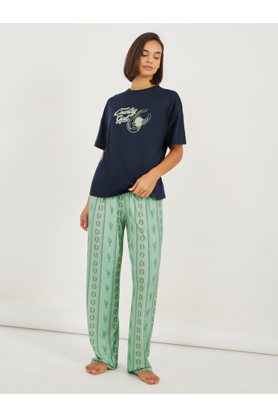 Styli طقم تي شيرت وبيجامة بطبعة جرافيكية لفتاة ريفية