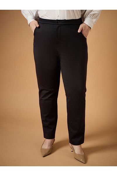 Sassafras By Styli Plus Size Solid Mid Rise Slim Fit Pants
