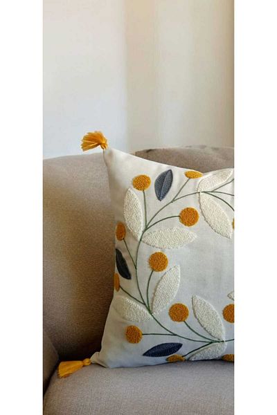 Home Μαξιλάρι ριχτάρι Punch Daisy Pattern Pompom 43x43 cm