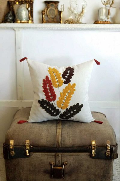 LUWİNO HOME Pernă de orz cu model cu pompon - 43x43 cm
