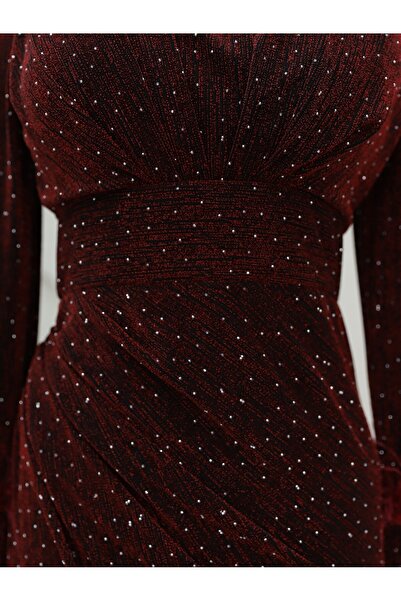 Modamorfo Βραδινό φόρεμα μπορντό - Με φτερά στα μανίκια και διπλή ουρά στο μπροστινό μέρος