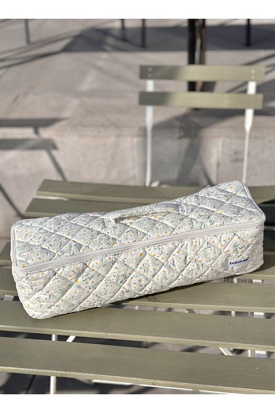 Batekso XXL Size - White Daisy Patterned Travel Bag for Hair Stylers