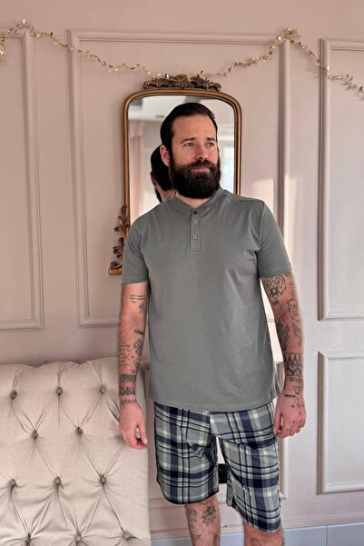 Pijamaevi Ανδρικό σετ πιτζάμες με κοντό μανίκι με πράσινο καρό σορτς με λεπτομέρεια