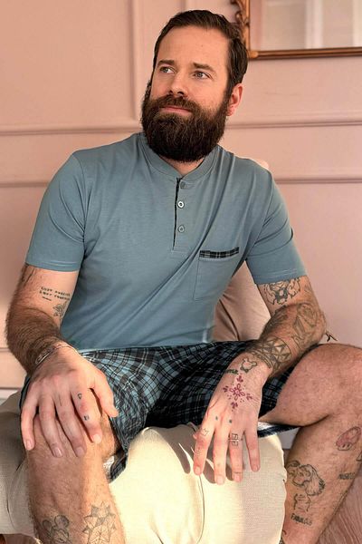Pijamaevi Men's Short Sleeve Pajamas Set with Turquoise Plaid Pocket Detail Shorts