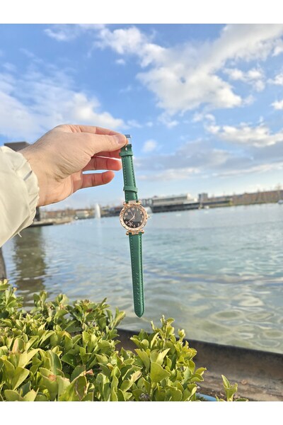 İB GLOBAL Women's Wristwatch with Stone Elegant and Polite