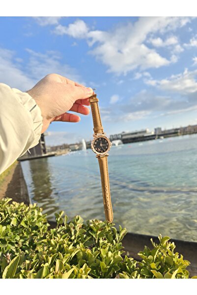 İB GLOBAL Taşlı Kadın Kol Saati Zarif ve Kibar