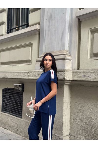 02Lady Fashion Modal Cloth Stripe Tracksuit
