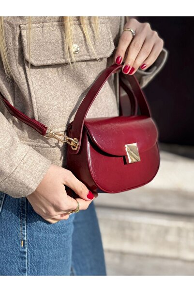 Night حقيبة يد وكتف نسائية باللون الأحمر الداكن من سارة موديل