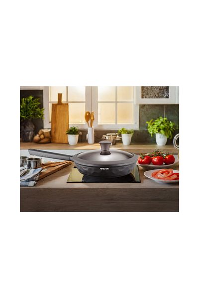 Arshia High Quality Luxury Fry Pan With Lid. Capacity 28cm, Black Colour