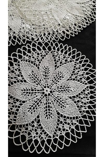 Papatyam Hand Knitted Spits Knit 25 cm Lace Kit - Bedroom Vintage Style