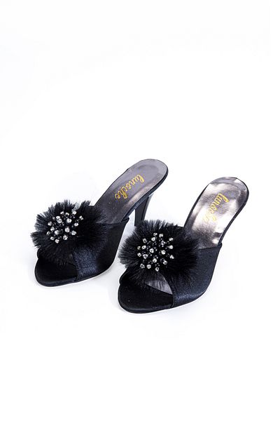 Lunoche Nightwear Γυναικείες παντόφλες προίκας Black Furry Stone Κομψές καθημερινές παντόφλες για το σπίτι Fancy Dowry Birth Guest Νυφικές παντόφλες