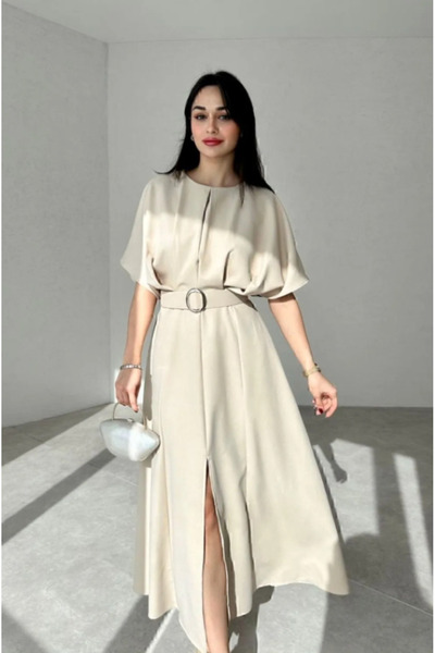 Hayalim moda HAYALİM MODA Bej Kemer Detaylı Yuvarlak Yaka Yırtmaçlı Piliseli Midi Elbise