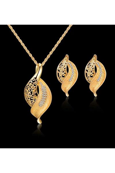 DuhaDTM Pearl Detailed Jewelry Set - Necklace and Dangle Earrings