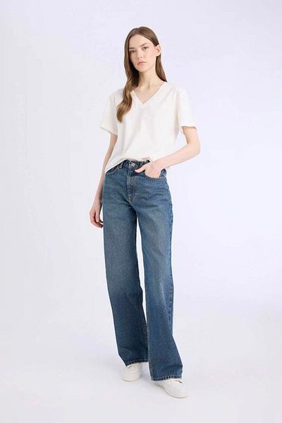 DeFacto Gerade Jeans mit hoher Taille und weitem Bein – Schneewaschhose D7975AX25SP