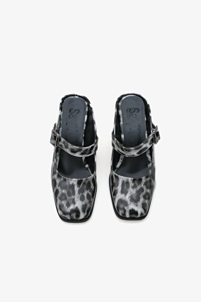 SAYL Gray Leopard Patterned Square Toe Buckle Strap Thick Heeled Women's Slippers