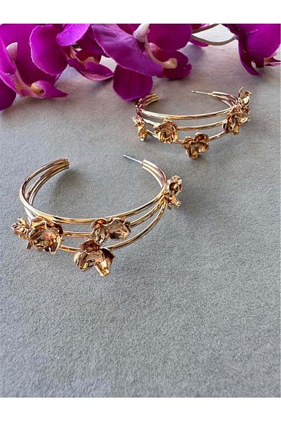 Pelin Aksesuar Gold Flower Large Hoop Earrings