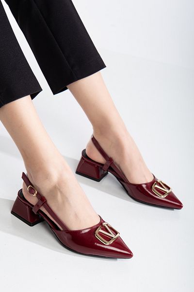 AYENDE MODA Burgundy Pointed Toe Buckle Short Block Heeled Women's Shoes