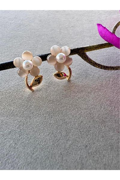 Pelin Aksesuar Cream Pearlescent Flower Earrings