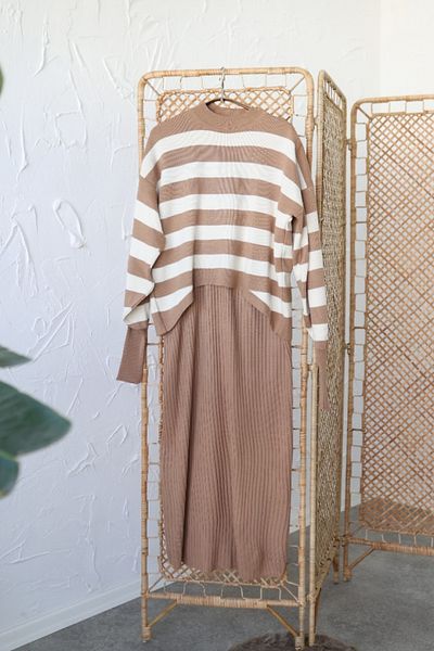 Poliyance Estela Camel Sweater Suit