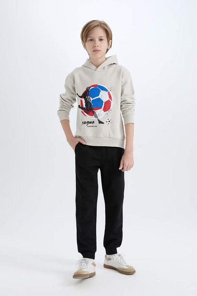 DeFacto 2-teiliges Set für Jungen – dickes, bedrucktes Sweatshirt mit Kapuze und elastische Jogginghose D6870a824cw