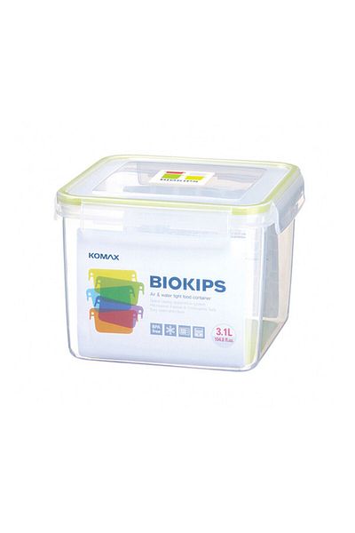 komax Square Plastic Korean Container. Capacity 3100 ml
