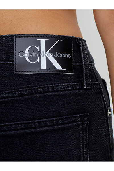 Calvin Klein MOM JEAN
