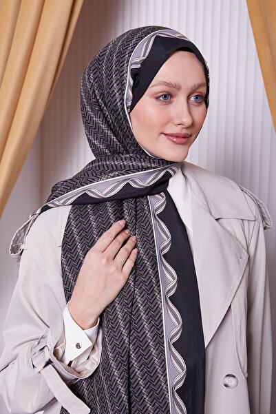 Levidor Gray Labyrinth Pattern Royal Shawl