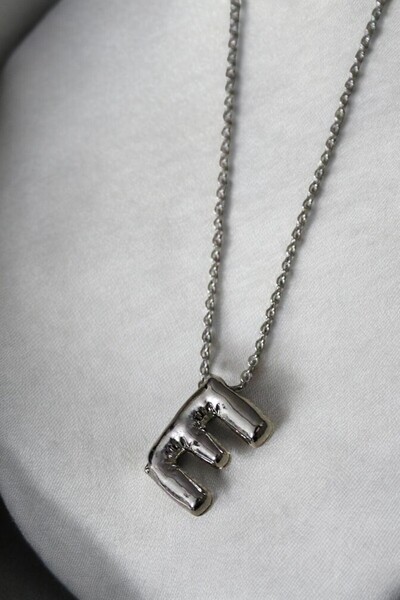MakeWell Letter Design Simple Chain Letter Necklace Silver Color Letter Necklace