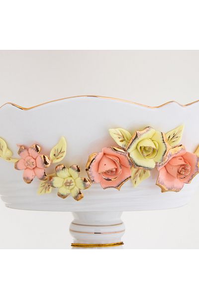 Dania Porcelain dessert plate with gold metal base
