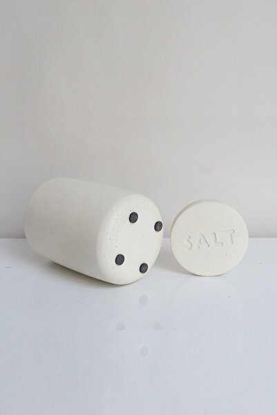 Ghogol Home Bole Countertop Concrete Salt Shaker