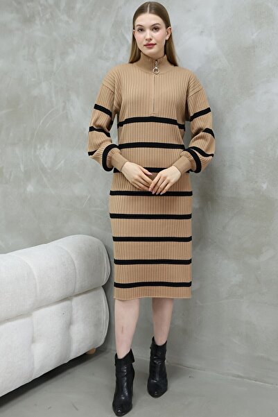 VEGENZE Kadın Kamel Siyah Çizgili Fermuarlı Yarım Balıkçı Uzun Triko Elbise