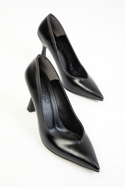 SOHO Women's Black Classic Heeled Shoes - 19668