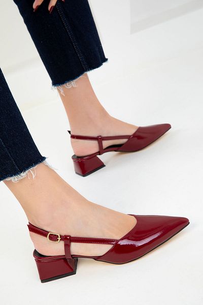 SOHO Klassische Damenschuhe mit Absatz aus bordeauxrotem Lackleder 20286