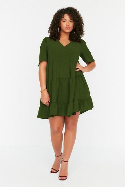 Trendyol Curve Grünes gewebtes Volantkleid TBBSS22EL1597