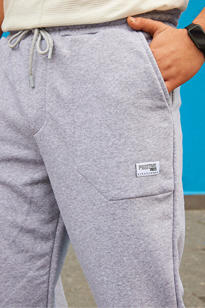 Trendyol Collection Γκρι MElangE Stitched SwEAtpants - Τσέπες κανονικής κοπής, απλικέ LabEl TMNSS23EA00010