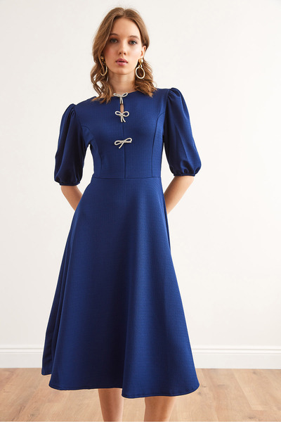 Olalook Női sötétkék masni részletes Midi kötött ruha ELB- 19002341