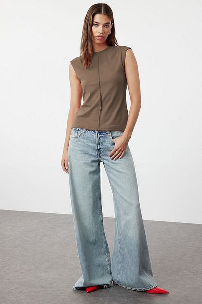 Trendyol Collection Ευέλικτο παχύρρευστο ύφασμα βιζόν - Μπλούζα που εφαρμόζει στο σώμα, TWOSS24BZ00432
