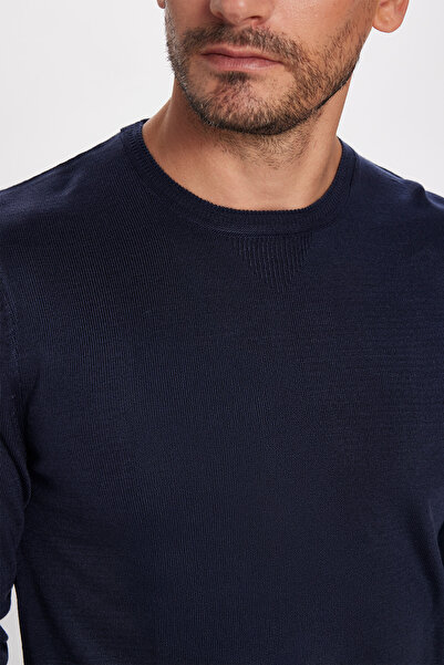 Tudors Erkek Slim Fit Dar Kesim Yumuşak Dokulu Tüylenmeyen Lacivert Bisiklet Yaka Triko Kazak