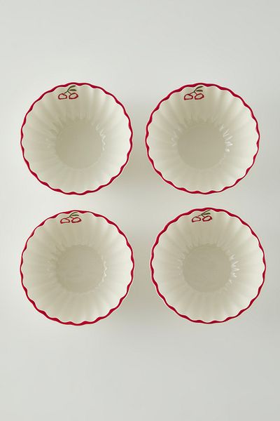 Trendyol Collection Zestaw 4 ceramicznych misek z nadrukiem wiśniowym 16*7 cm TPHSS25TBK00017