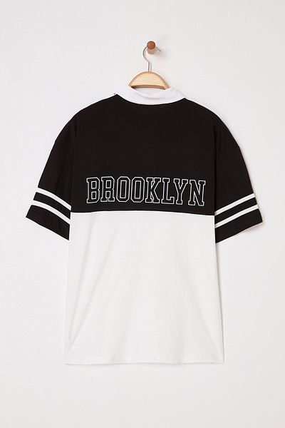 Trendyol Collection Black Oversize/Wide Cut Color Block Brooklyn Printed Polo Neck T-Shirt Tmnss25Po00029