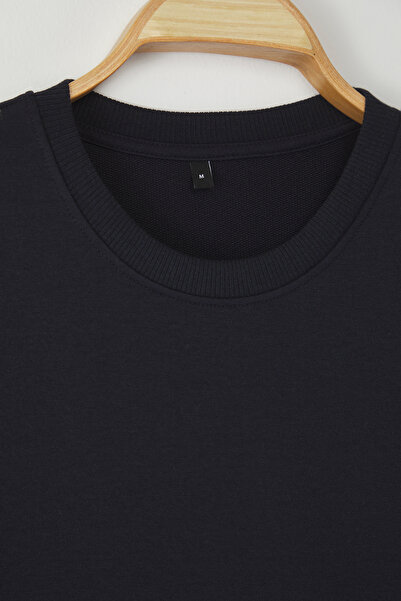 Trendyol Collection Μπλουζάκι ώμου σε μπλε ναυτικό λεπτή εφαρμογή - Κανονική εφαρμογή TMNSS25TS00071