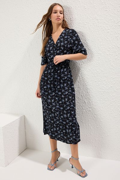 Trendyol Collection Μαύρο φλοράλ μίντι υφαντό φόρεμα TWOSS25EL00300