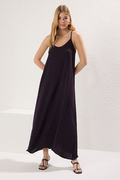 Trendyol Collection Φόρεμα Maxi Woven με ίσιο κόψιμο Plum V λαιμόκοψη TWOSS24EL00995