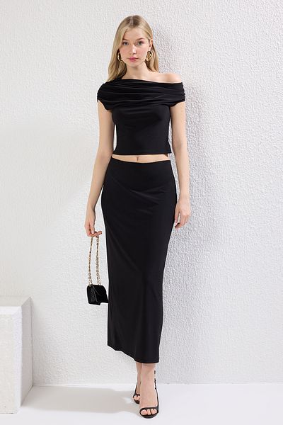 Trendyol Collection Black Knitted Suit with Asymmetrical Neckline and Drape Detail - Flexible Body Sitting Twoss25Au00003