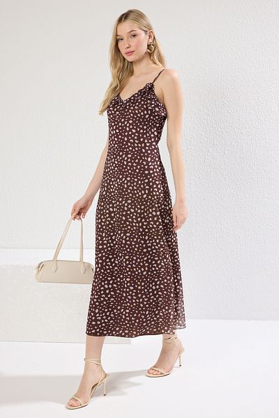 Trendyol Collection Καφέ πουά Flounces / Ruffle Maxi πλεκτό φόρεμα TWOSS25EL00353