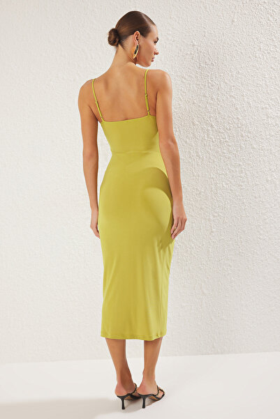 Trendyol Collection Rochie tricotată maxi flexibilă - verde ulei, bretele, guler degajat TWOSS25EL00368