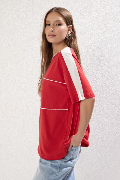 Trendyol Collection Color Block Red Oversize T-Shirt - 100% Cotton, Slogan, Wide Fit Twoss24Ts00132